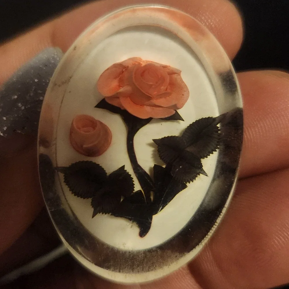 Vintage Reverse Carved Lucite Rose‎ Brooch Pink Floral Intaglio Oval Pin